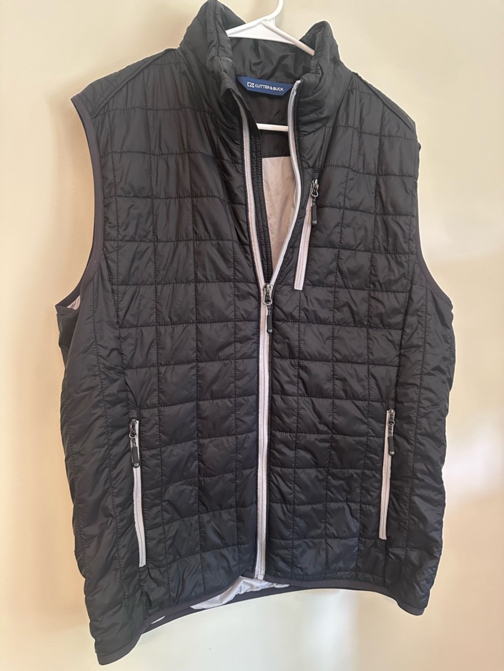 Cutter & Buck Men's Rainer Primaloft Down Alternative Black Quilted Vest Size M